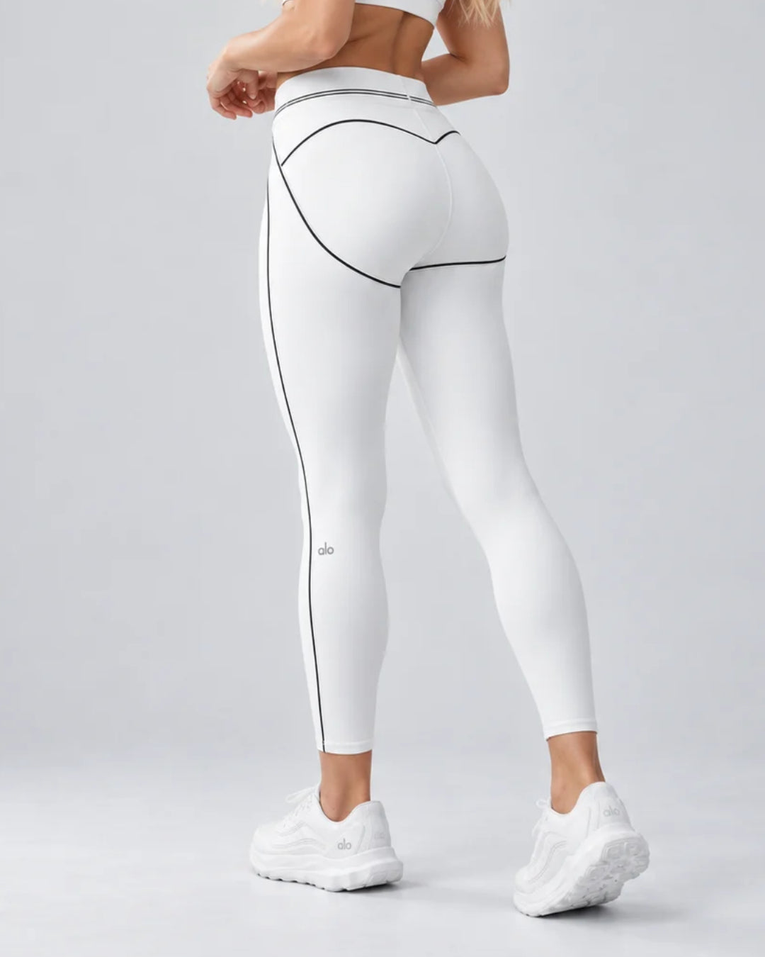 Alo Airbrush High-Waist 7/8 Heart Throb Legging White
