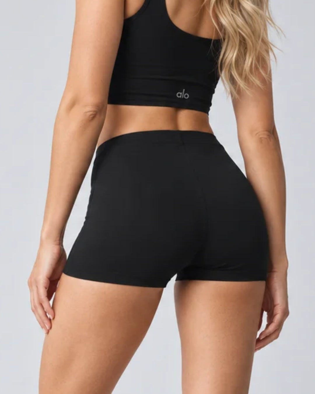 Alo 2" Softsculpt Mid-Rise Short Black