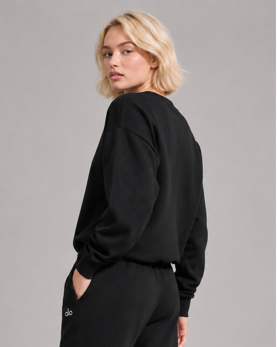 Alo Accolade Crew Neck Pullover Black