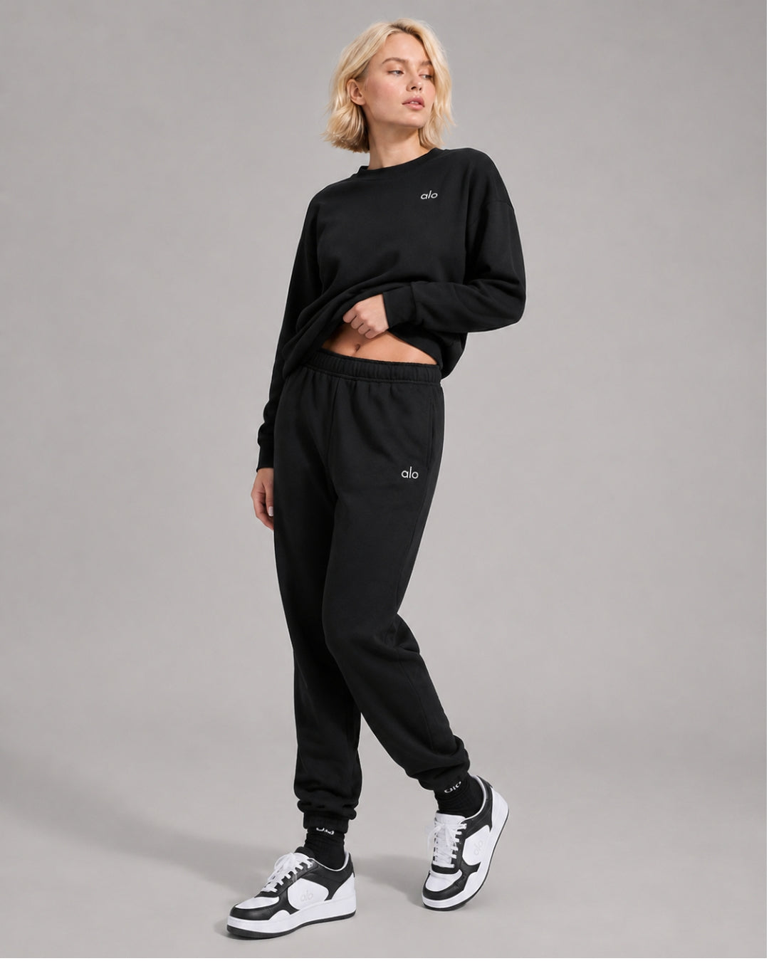 Alo Accolade Crew Neck Pullover Black