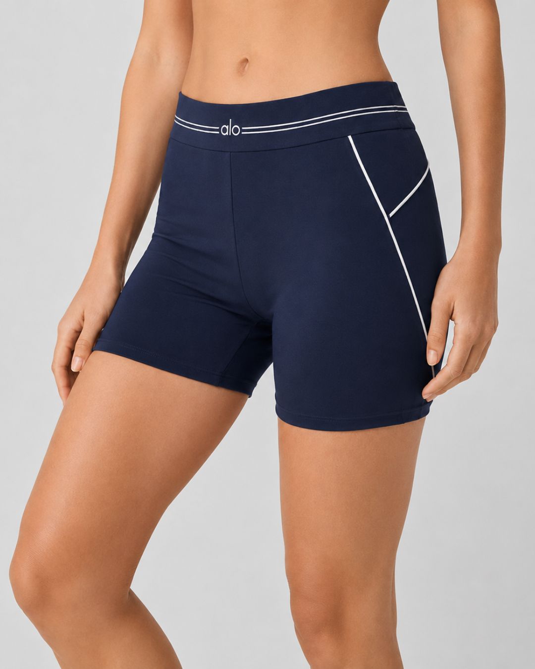 Alo Airbrush Heart Throb Short Navy White