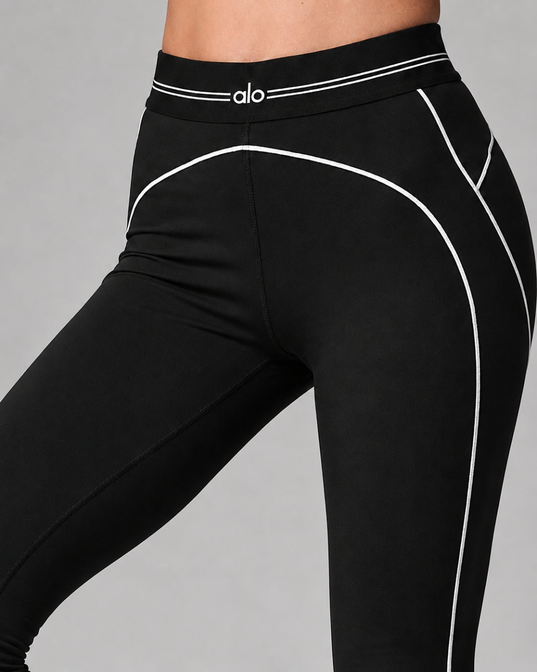 Alo Airbrush High-Waist Heart Throb Legging